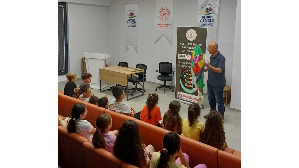 Ulubey Gençlik ve Spor Müdürlüğü Gençlik Merkezi Masal anlatımı